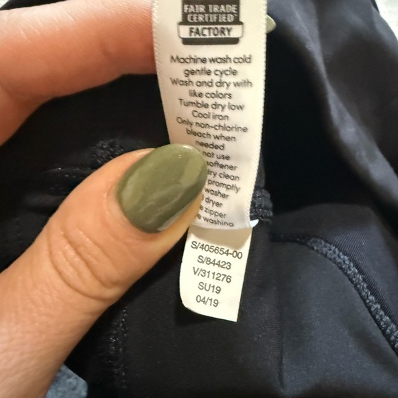 Athleta Momentum Skort Black XS Ruffle Tiered Pull-On Tennis Running Skirt Short - Picture 12 of 12